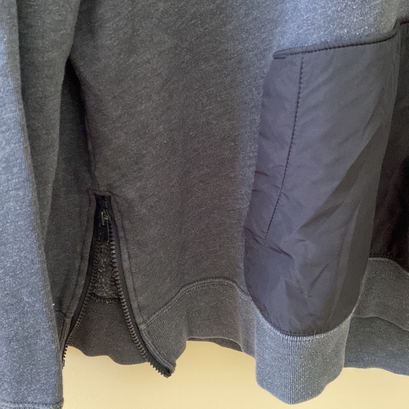 Hollister navy blue L/G never worn - Picture 2 of 3